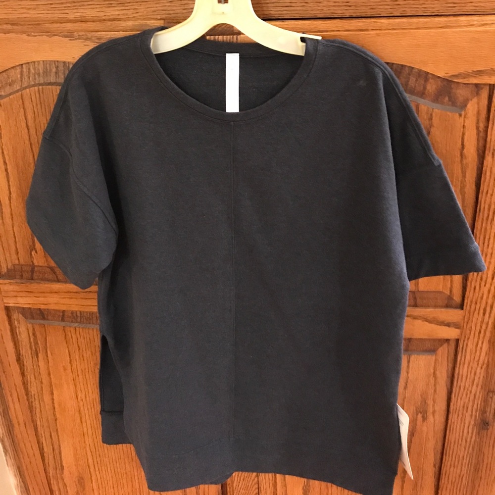 Lululemon nwt cut above tee